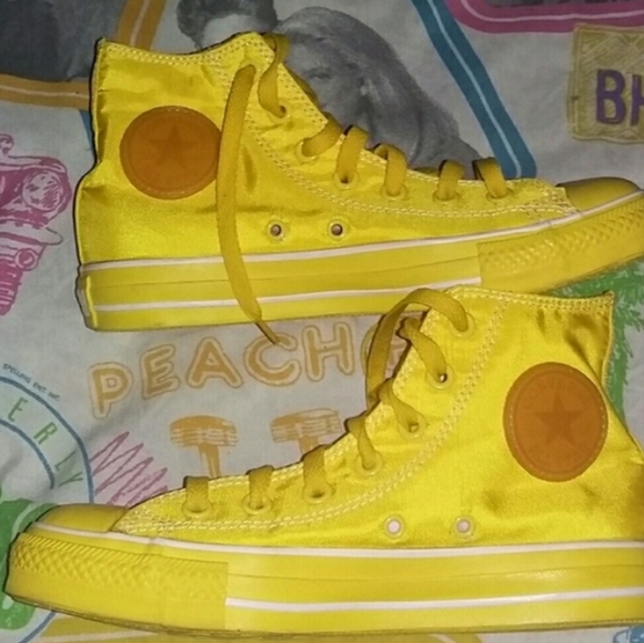 Rare Converse All Star Chuck Taylor High Top Yellow Shoes Sneakers Vintage - Picture 4 of 5